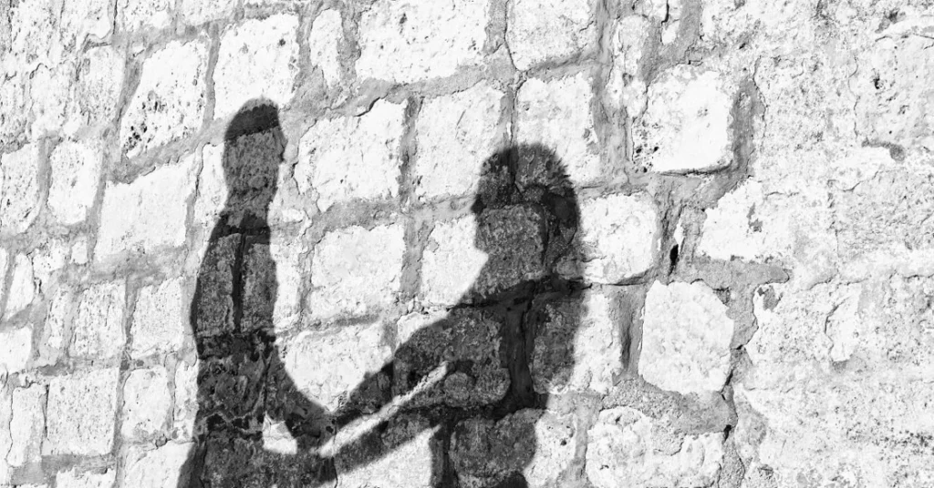 Ombre su un muro | Corpo e anima
