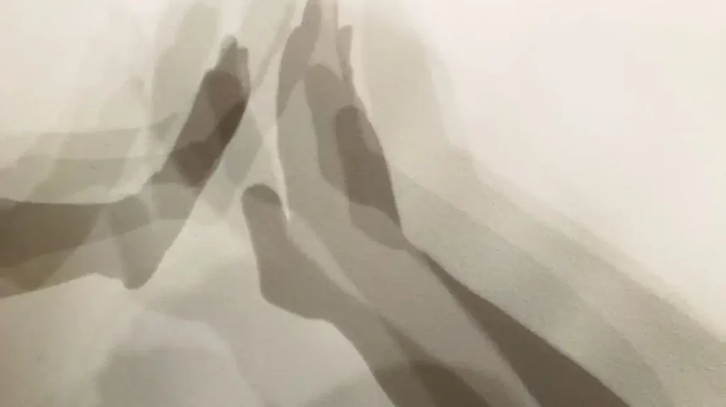 Mani che si cercano nell'ombra | Corpo e anima